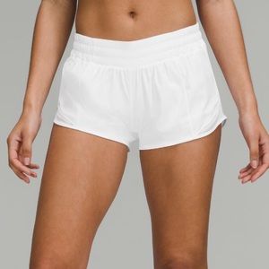 Lululemon Hotty Hot Low-Rise Lined Short 2.5